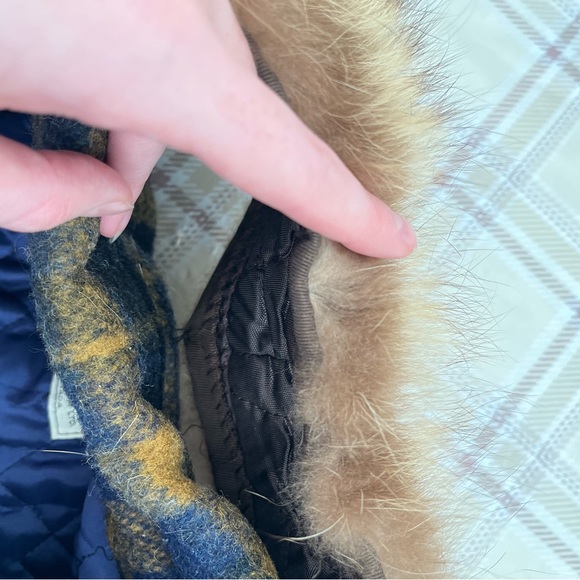 1970s Wool Plaid Winter Coat, Quilted Lining - Picture 14 of 15